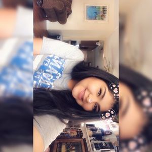 Meet your Posher, Mayra